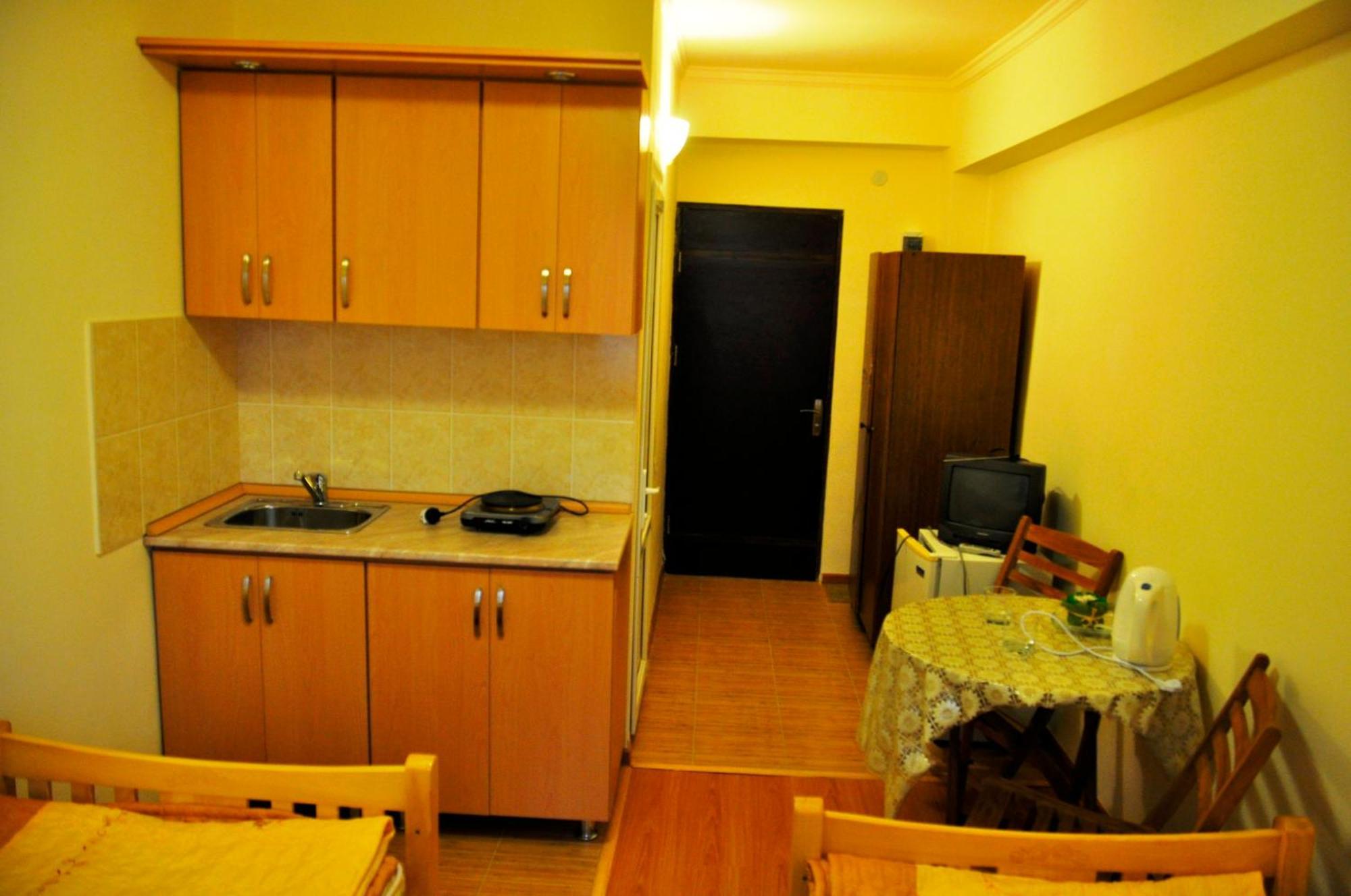 Armenia Hostel Yerevan Exterior photo